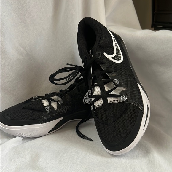 Nike Kyrie Flytrap Black and White Athletic Sneakers - Picture 2 of 6